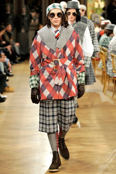 Look 13